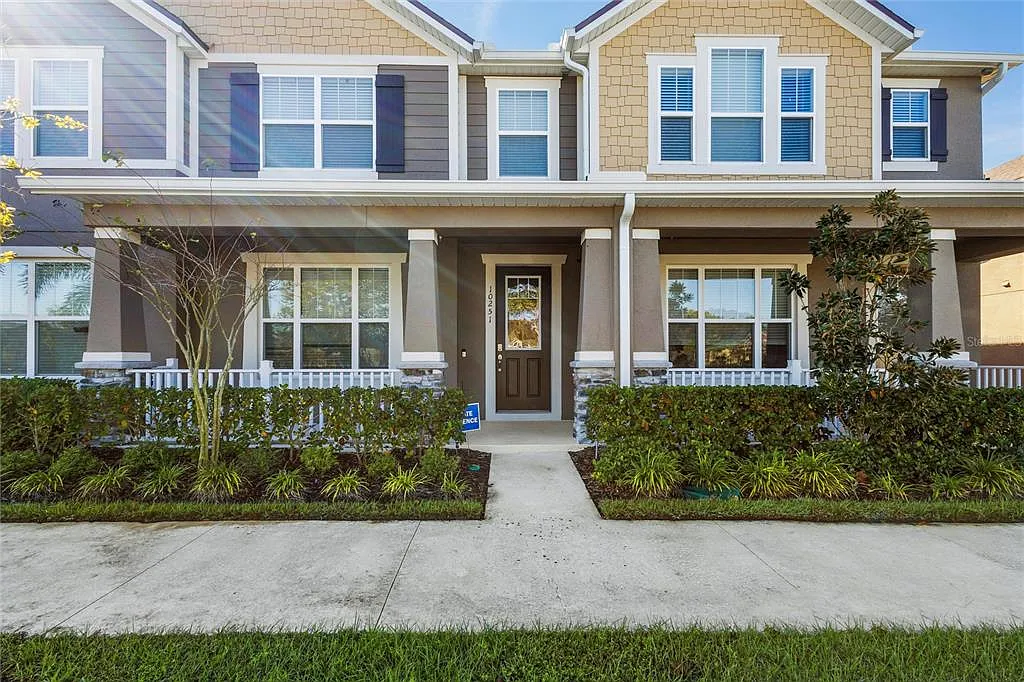 3 bed, 2.5 bath, 1516 sqft, $2,600 — Photo 1