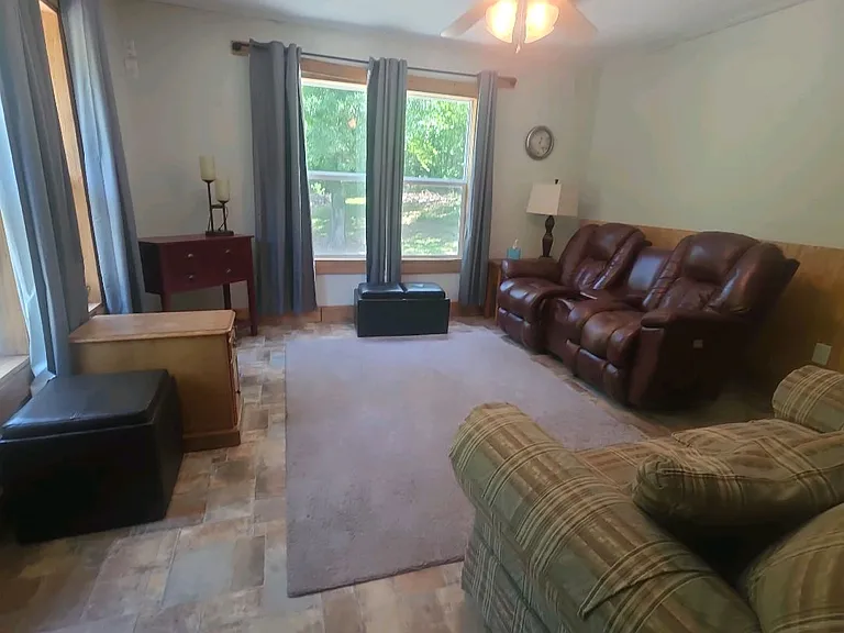 147 Bayou Rd — Photo 2
