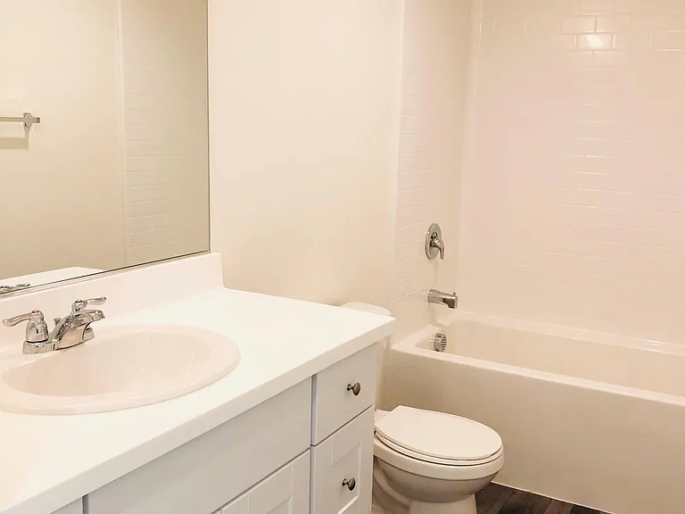 2897 E La Avenida Dr — Photo 31