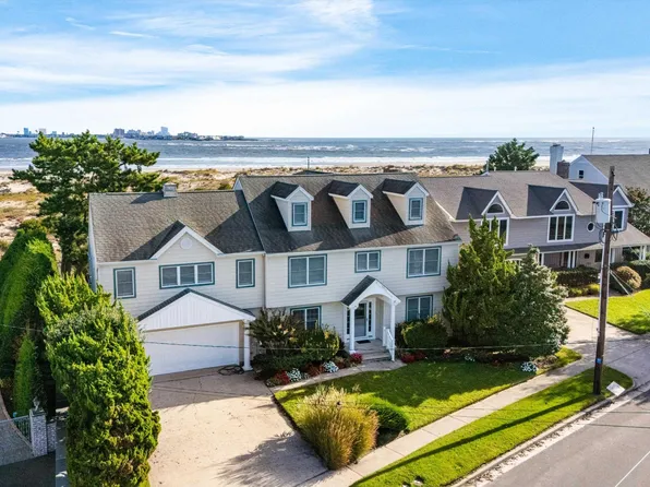 9 E Newcastle Rd, Ocean City, NJ 08226