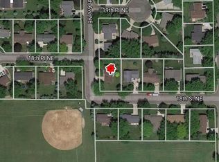 1805 6th Ave NE, Owatonna, MN 55060
