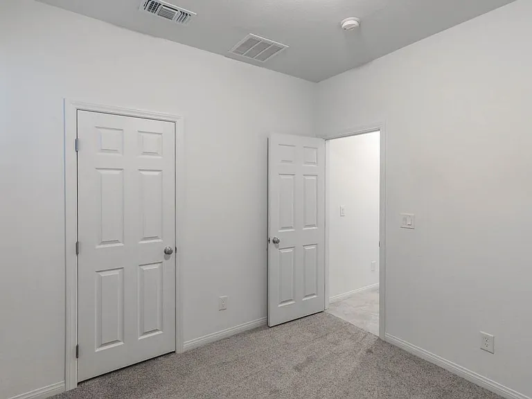 3151 Segesta Ave — Photo 34