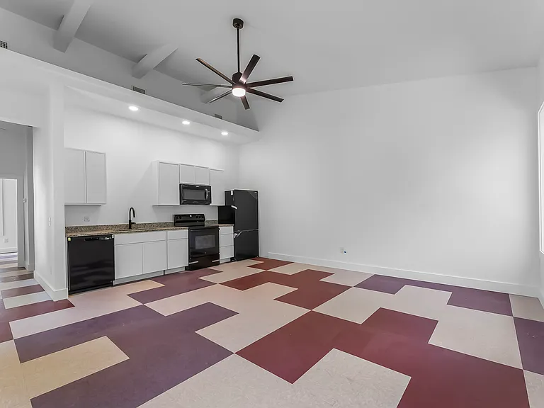 116 Walker St #B — Photo 2