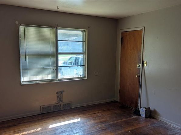 kansas-city-missouri-457039003 picture