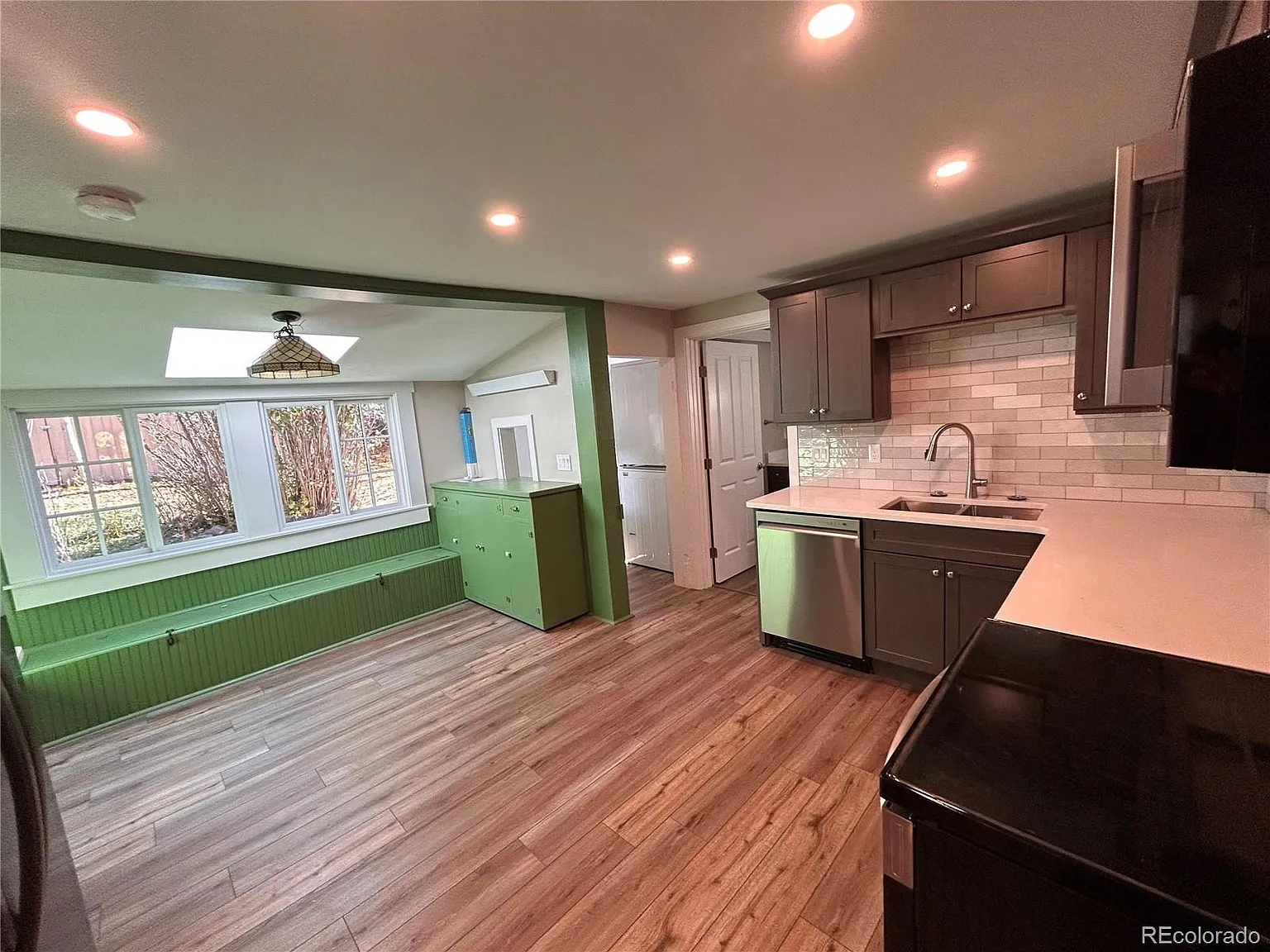 2 bed, 944 sqft, $2,500 — Photo 4