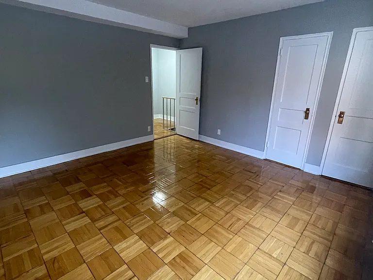 194-35 65th Cres #K — Photo 9