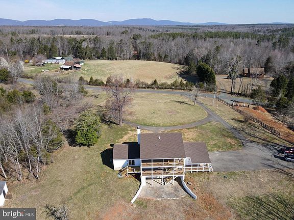 5th image of 1950 Campbell Rd