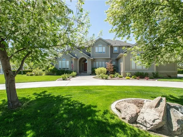 1200 Bluegrass Dr W, Billings, MT 59106