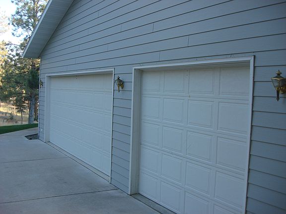 Three Car Garage