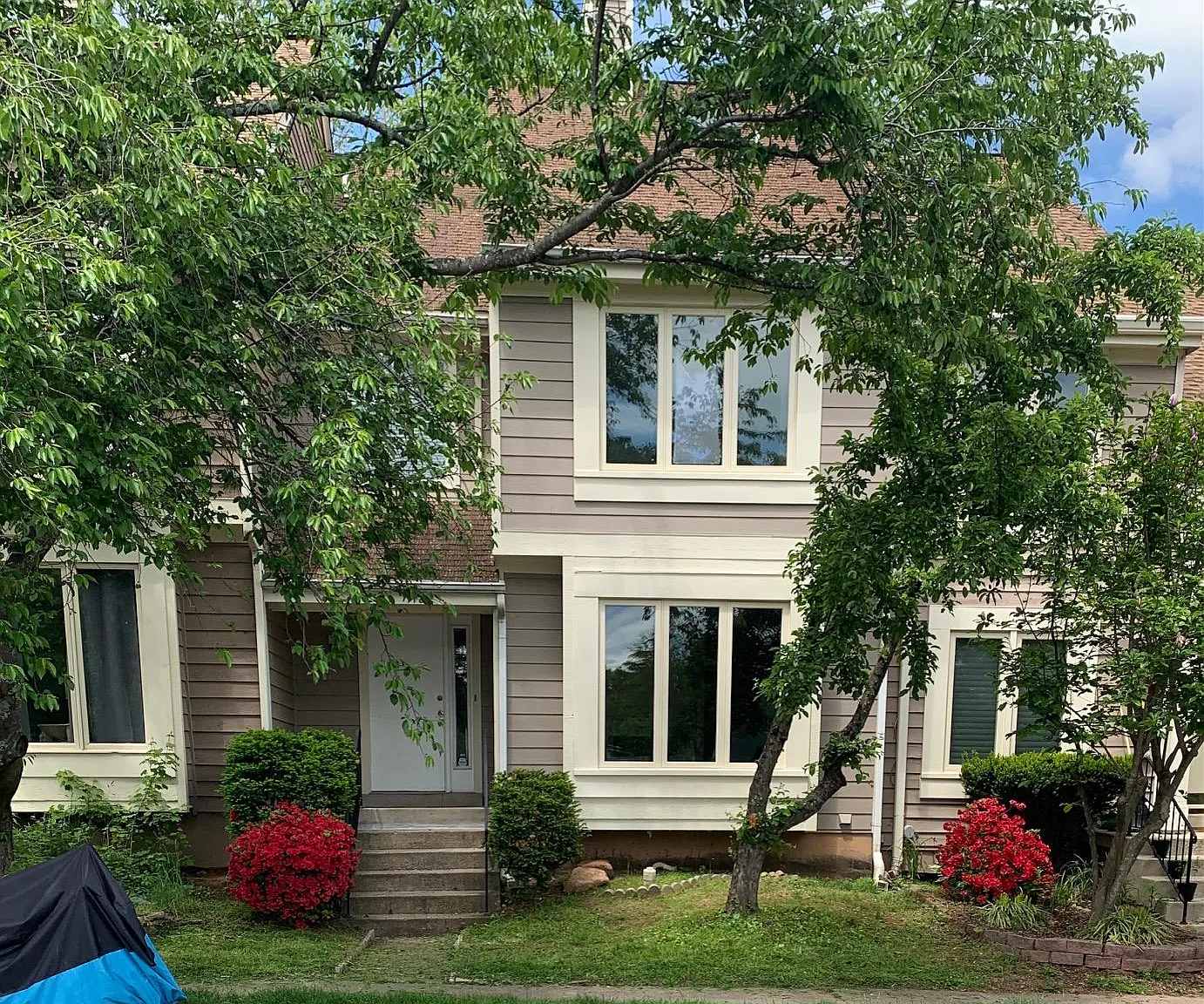 1118 Whitworth Court — Photo 1