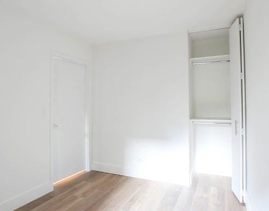 4th image of 340 E 34th St APT 4N