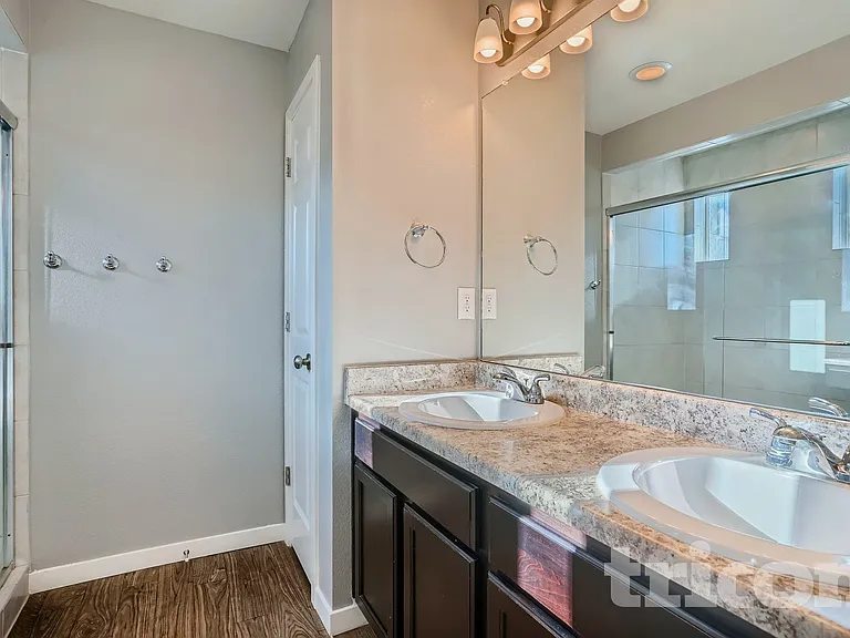 19148 E 54th Pl — Photo 16