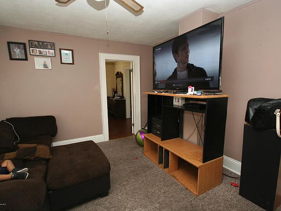 5th image of 1334 Bryn Mawr St