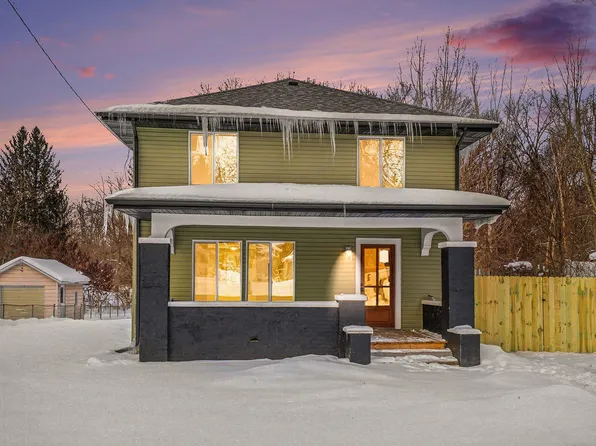 317 E Bertrand Rd, Niles, MI 49120