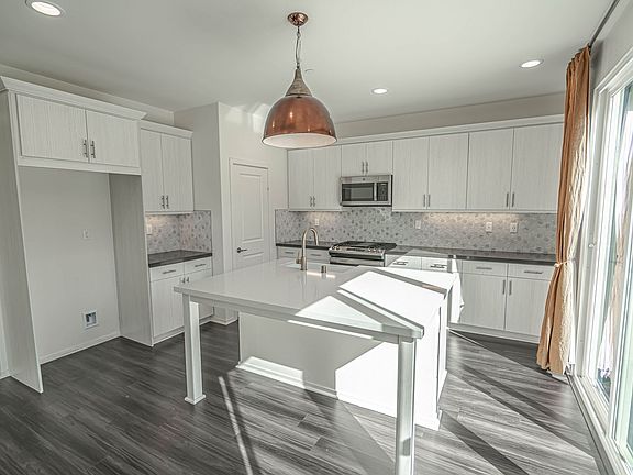 4th image of 28458 Elon Ln
