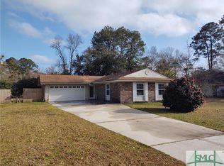 28 Hermitage Dr, Richmond Hill, GA 31324