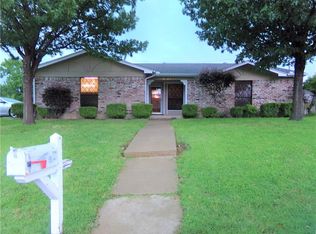3736 Dawn Dr, North Richland Hills, TX 76180