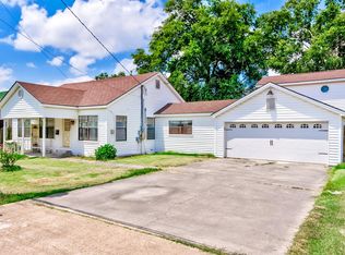 315 S 17th St, Nederland, TX 77627