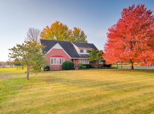 2763 W Crystal Lake Rd, Warsaw, IN 46580