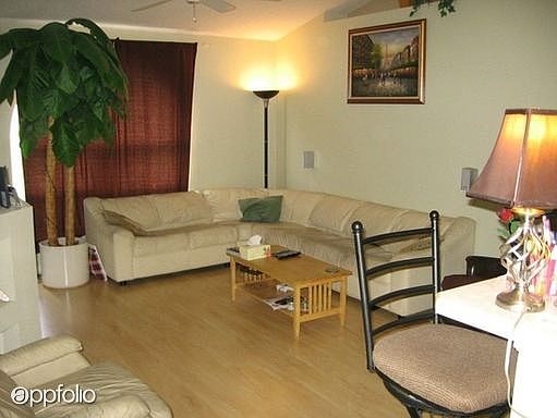 4th image of 10657 Fairhaven Way