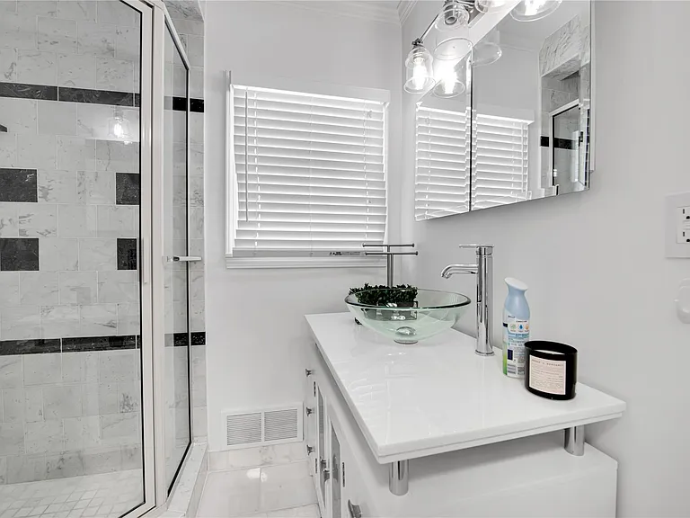 1444 Bennaville Ave — Photo 12