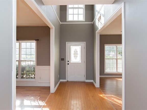 3rd image of 1280 Sunhill Dr
