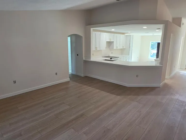 6517 Fox Crest Ln — Photo 13