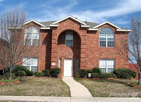2nd image of 1535 Summerfield Dr