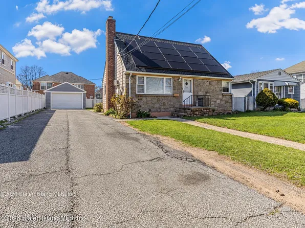 352 Stewart Ave, Staten Island, NY 10314