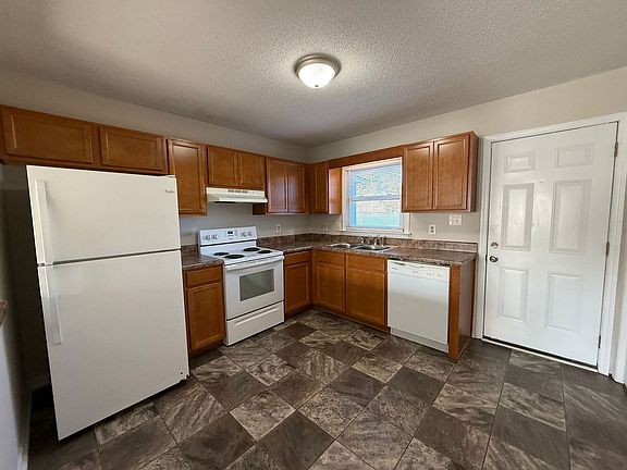 2nd image of 212 Appaloosa Dr