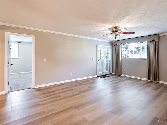 4th image of 4220 Endeavor Dr #37101