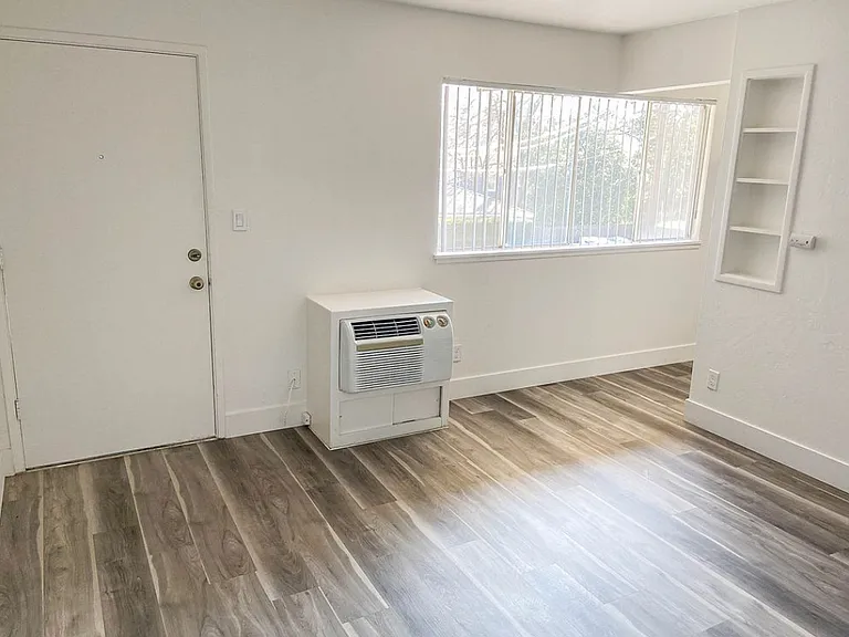 Carlson Drive Apartments — Photo 25