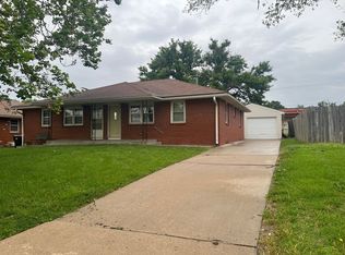 5210 SW 19th Ter, Topeka, KS 66604