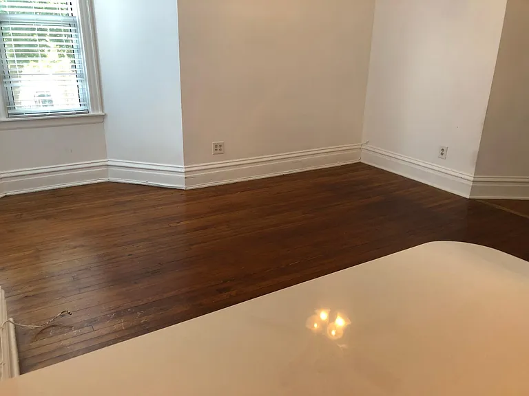 3209 N Oakley Ave #2 — Photo 2