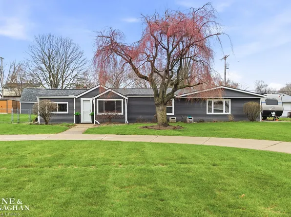 47811 Frederick Rd, Shelby Township, MI 48317