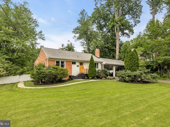 6616 Kerns Rd, Falls Church, VA 22042