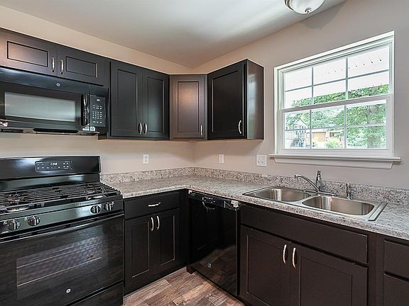 5th image of 3637 Connor Ave