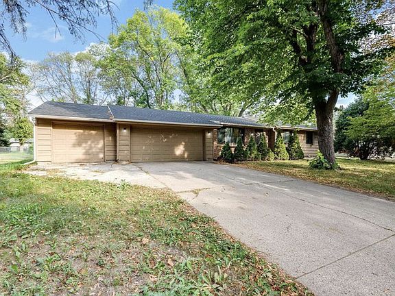 10533 Nesbitt Ave S, Bloomington, MN 55437 | Zillow