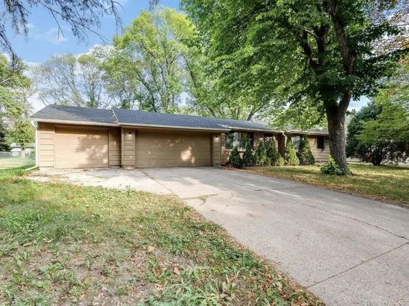 10533 Nesbitt Ave S, Bloomington, MN 55437