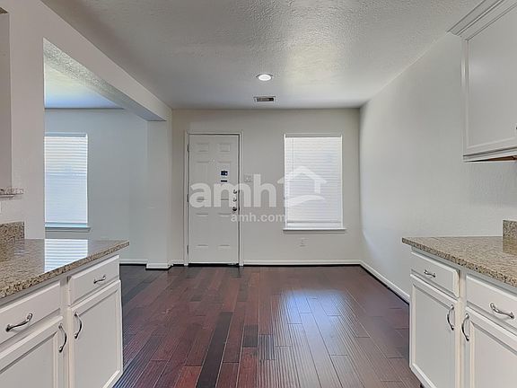 4th image of 18735 Westgate Park Dr