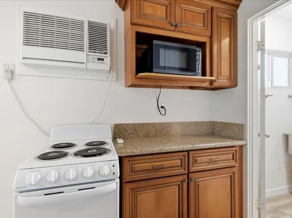 588 E. Mel Avenue - Hermosa Palms, 588 E Mel Ave #20, Palm Springs, CA 92262