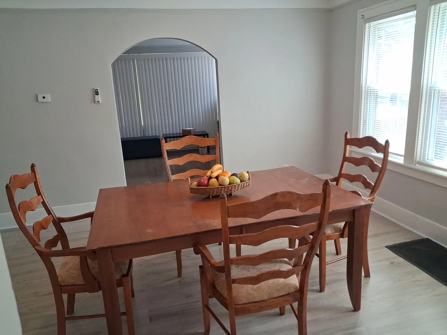4 bed, 2.0 bath, 2200 sqft, $797 — Photo 2