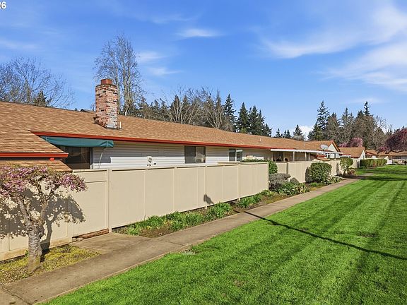 2nd image of 2114 SE 148th Pl