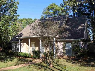 521 Windsor Dr, Brandon, MS 39047