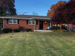 5909 Colebrooke Ln, Louisville, KY 40219