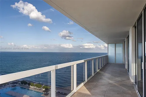 1830 S Ocean Dr #1908 Photo 1
