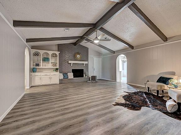 4th image of 11705 Price Dr