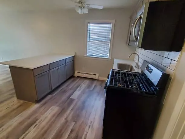 1 bed, 575 sqft, $945 — Photo 4