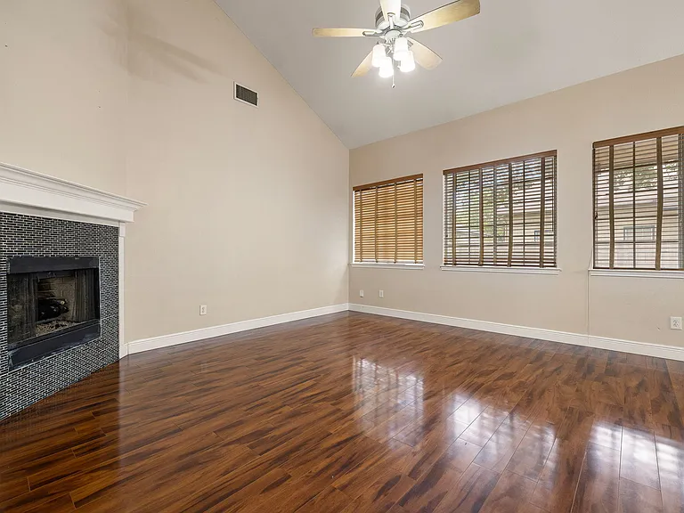 3955 Grayling Ln — Photo 28
