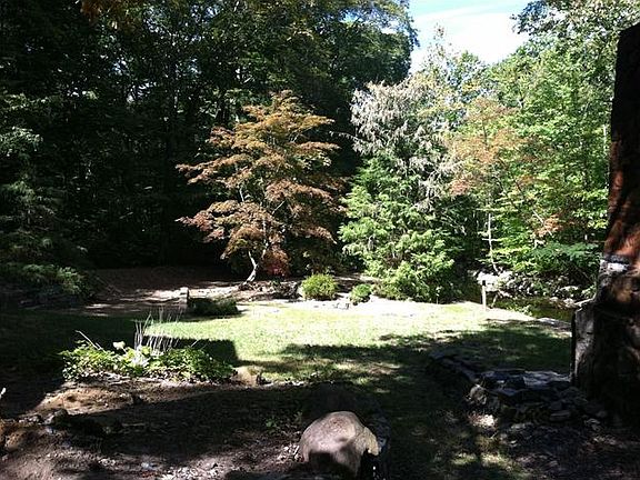 2nd image of 2409 Woodland Ln